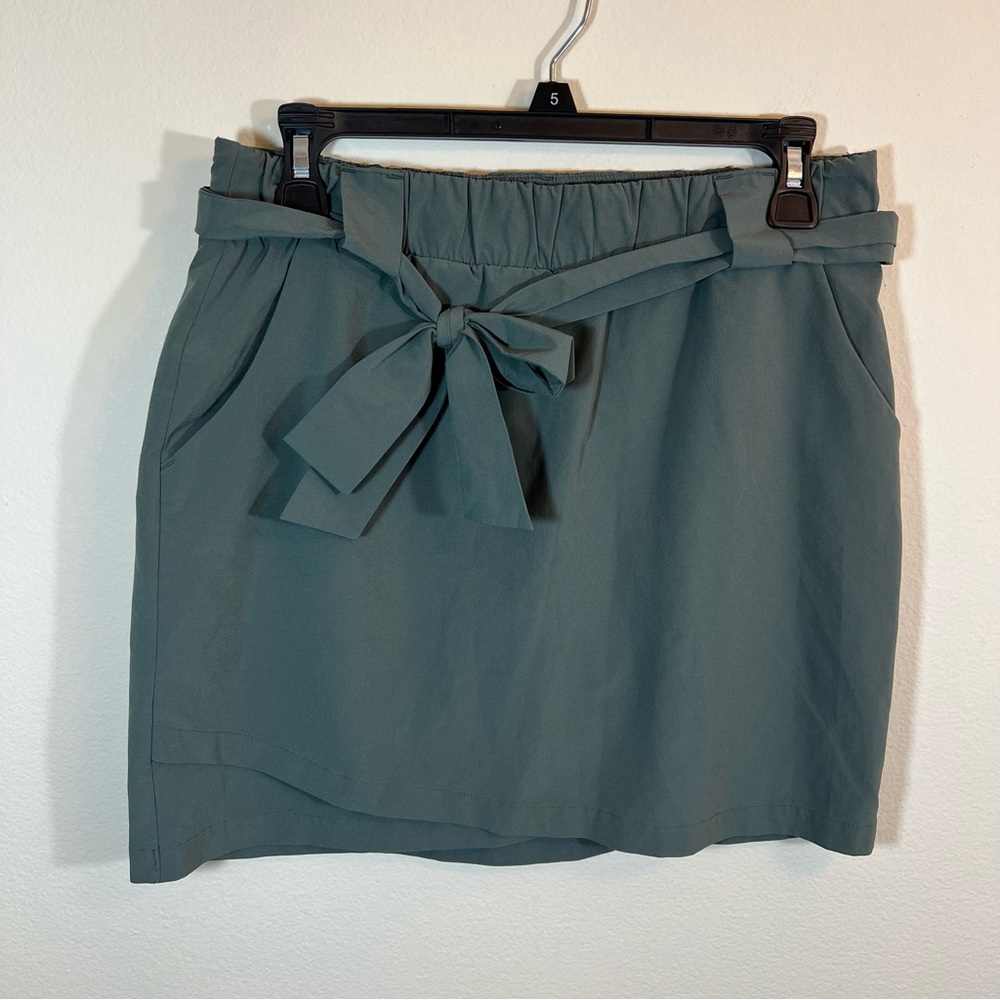 Athleta Women’s Green Skort Small